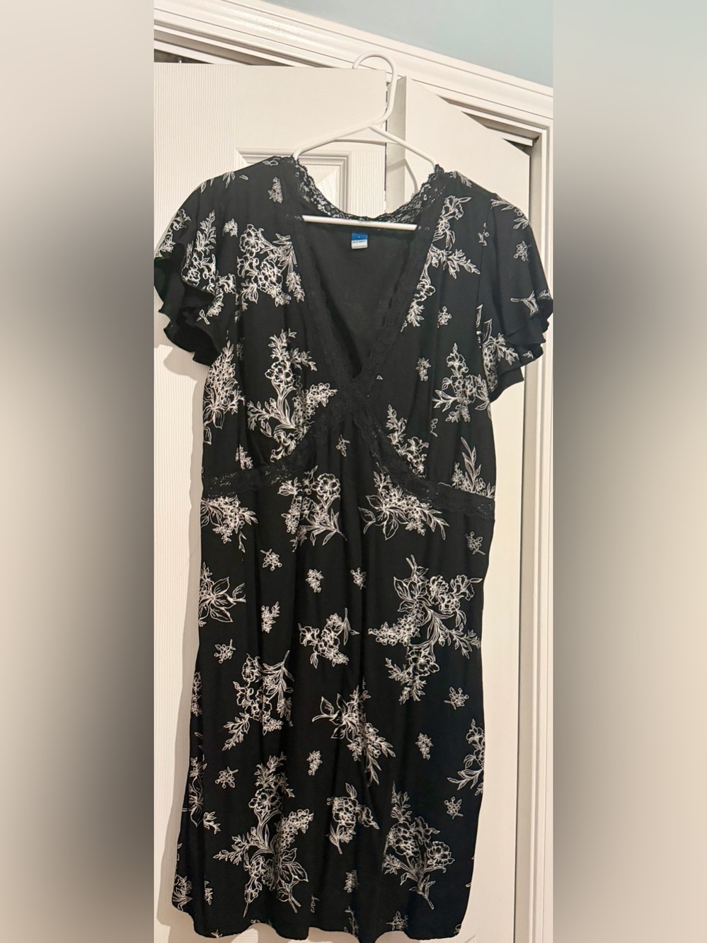 Black Floral V-Neck Mini Dress with Lace Trim
